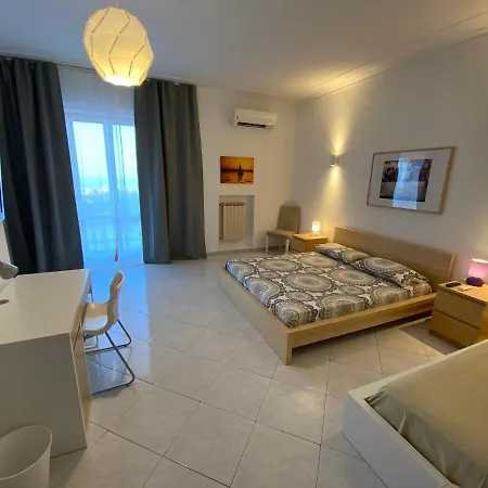 Leucatia Bed & Breakfast *