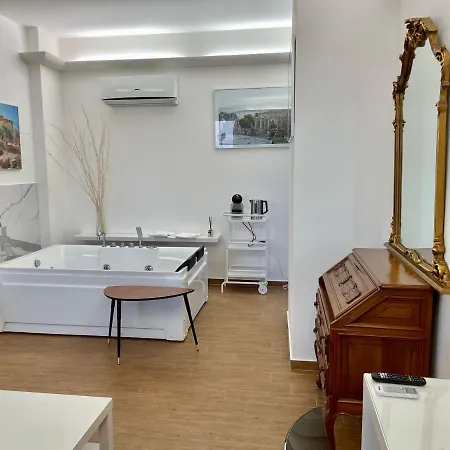 Leucatia Bed & Breakfast 4*