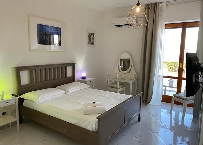 Leucatia Bed & Breakfast 4*